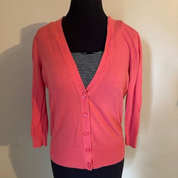 LOFT Sweaters - Loft Coral Knit V Neck Cardigan 8614